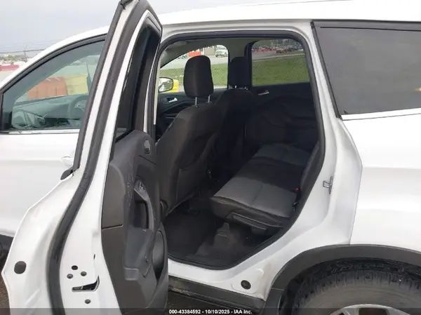 1FMCU9GDXKUA85676 2019 FORD ESCAPE - Image 8
