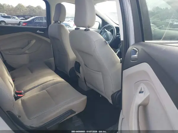 1FMCU9GDXKUA98475 2019 FORD ESCAPE - Image 8