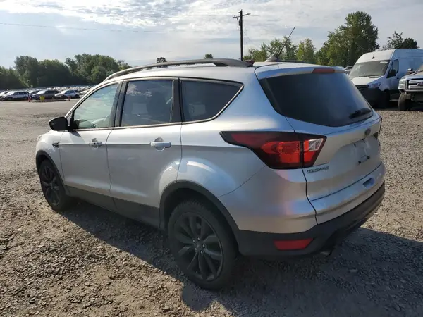 1FMCU9GDXKUB07370 2019 FORD ESCAPE - Image 2