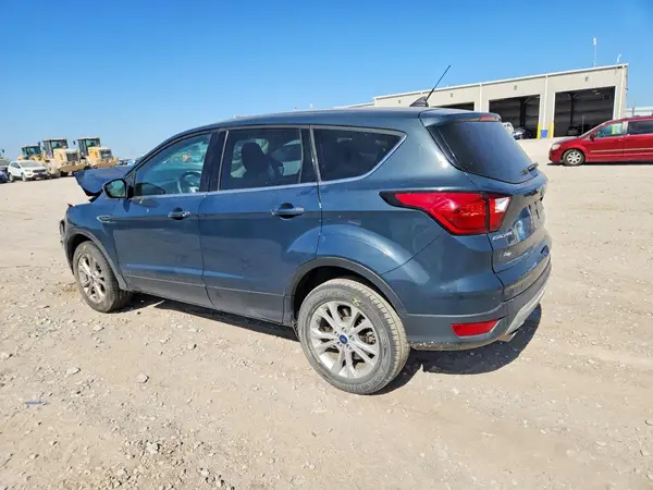 1FMCU9GDXKUB31054 2019 FORD ESCAPE - Image 2