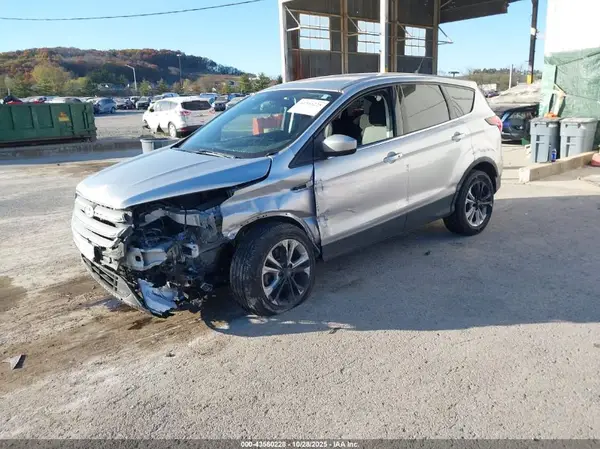 1FMCU9GDXKUB67584 2019 FORD ESCAPE - Image 2