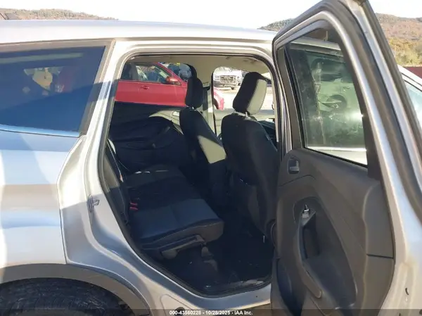 1FMCU9GDXKUB67584 2019 FORD ESCAPE - Image 8