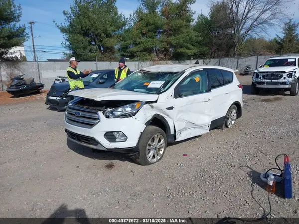 1FMCU9GDXKUC18811 2019 FORD ESCAPE - Image 2
