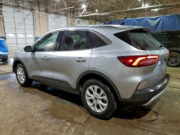 1FMCU9GN0PUB23917 2023 FORD ESCAPE - Image 2