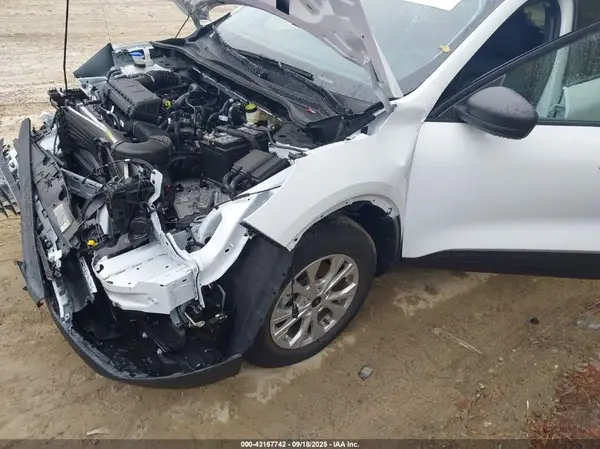 1FMCU9GN0SUA23647 2025 FORD ESCAPE - Image 2