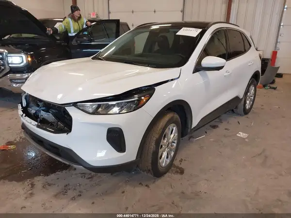 1FMCU9GN1RUA41441 2024 FORD ESCAPE - Image 2