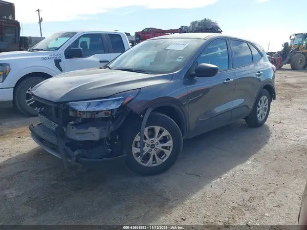 1FMCU9GN1SUB22378 2025 FORD ESCAPE - Image 2