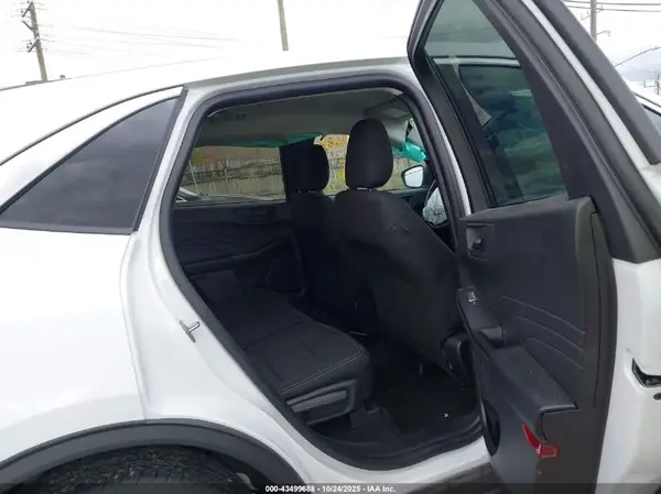 1FMCU9GN2PUB44946 2023 FORD ESCAPE - Image 8