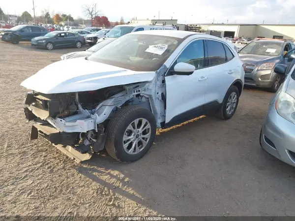 1FMCU9GN2RUA18556 2024 FORD ESCAPE - Image 2