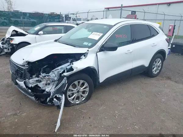 1FMCU9GN3RUA56040 2024 FORD ESCAPE - Image 2
