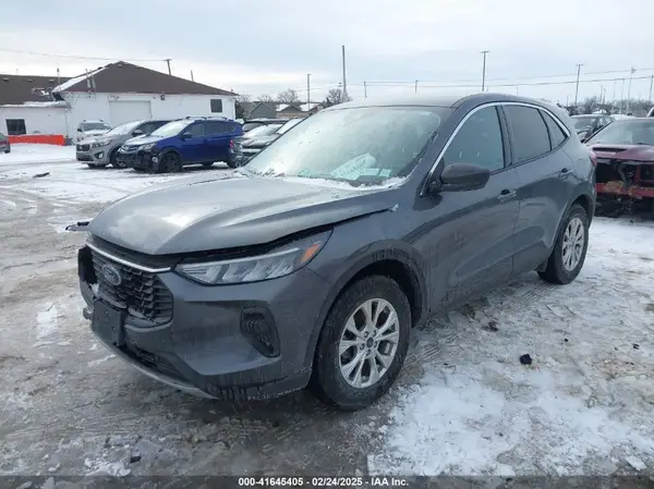 1FMCU9GN4PUB41403 2023 FORD ESCAPE - Image 2