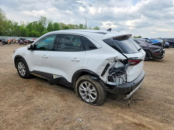 1FMCU9GN4RUA07123 2024 FORD ESCAPE - Image 2