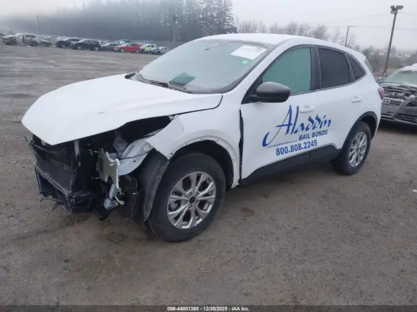 1FMCU9GN4SUB60249 2025 FORD ESCAPE - Image 2