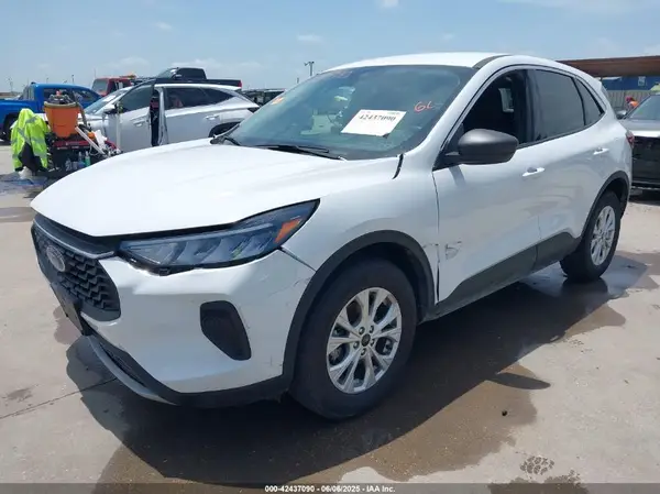 1FMCU9GN6RUA24697 2024 FORD ESCAPE - Image 2