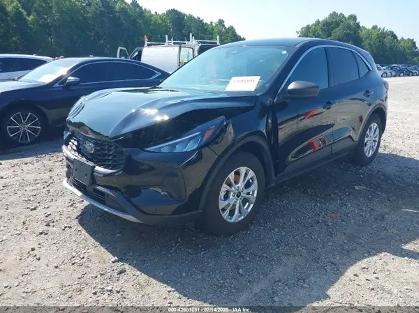 1FMCU9GN8PUB07884 2023 FORD ESCAPE - Image 2