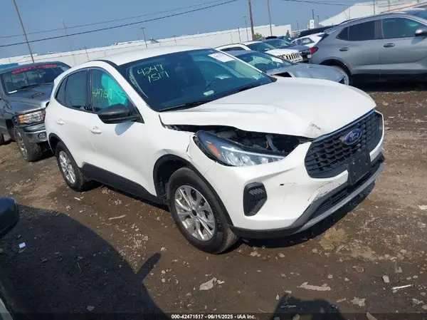 1FMCU9GN9PUB32681 2023 FORD ESCAPE - Image 1