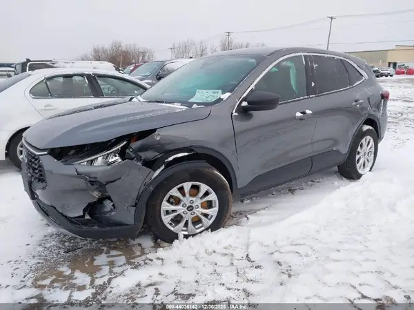 1FMCU9GN9RUA64126 2024 FORD ESCAPE - Image 2