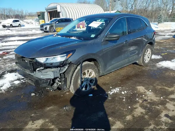 1FMCU9GN9RUB50472 2024 FORD ESCAPE - Image 2