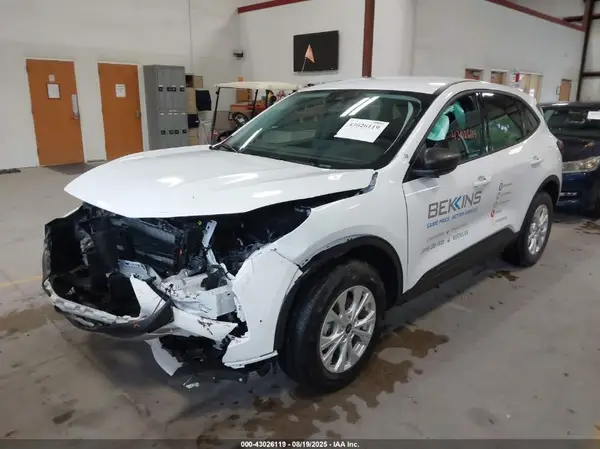1FMCU9GNYSUA59619 2025 FORD ESCAPE - Image 2