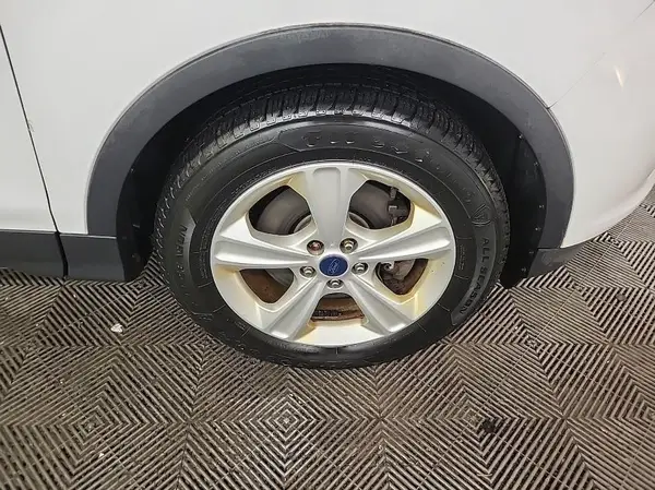 1FMCU9GX0GUB00929 2016 FORD ESCAPE - Image 1