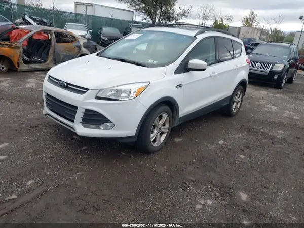 1FMCU9GX1GUB42722 2016 FORD ESCAPE - Image 2