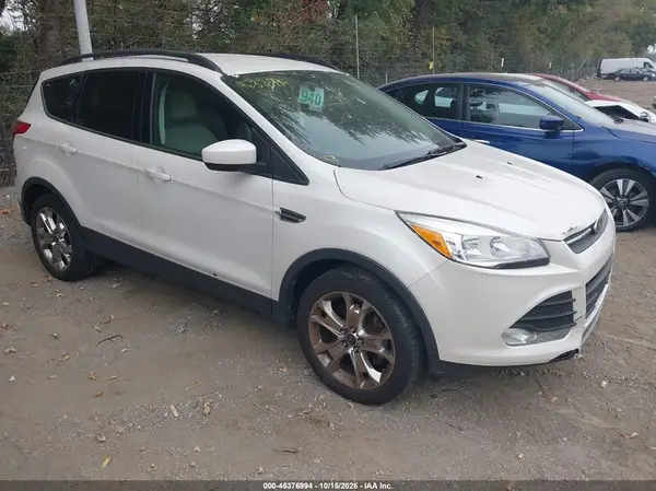 1FMCU9GX2GUC11014 2016 FORD ESCAPE - Image 1