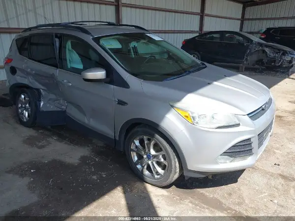 1FMCU9GX2GUC26760 2016 FORD ESCAPE - Image 1