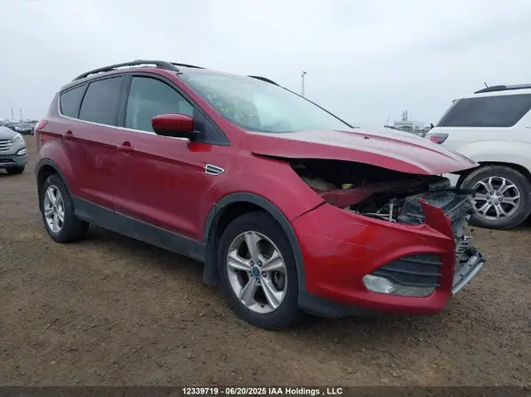 1FMCU9GX3GUA33677 2016 FORD ESCAPE - Image 1