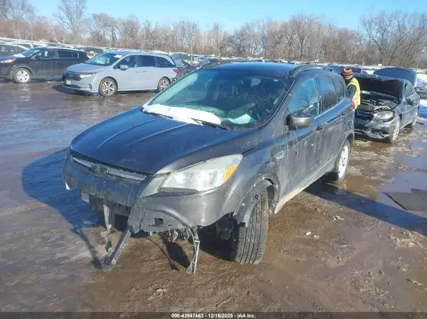 1FMCU9GX3GUA62144 2016 FORD ESCAPE - Image 2