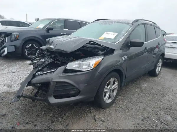 1FMCU9GX3GUA64301 2016 FORD ESCAPE - Image 2