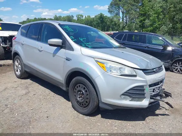 1FMCU9GX3GUB28028 2016 FORD ESCAPE - Image 1