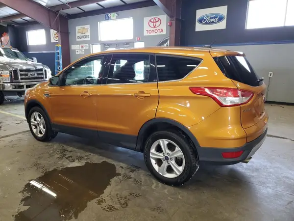 1FMCU9GX4GUC45195 2016 FORD ESCAPE - Image 2