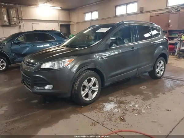 1FMCU9GX5GUB54047 2016 FORD ESCAPE - Image 2