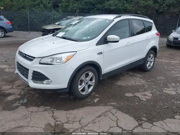 1FMCU9GX5GUB87260 2016 FORD ESCAPE - Image 2