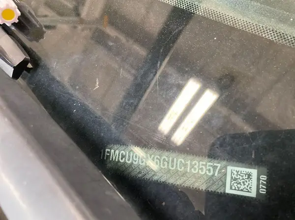 1FMCU9GX6GUC13557 2016 FORD ESCAPE - Image 1