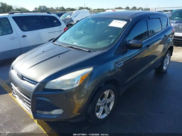 1FMCU9GX7GUA49915 2016 FORD ESCAPE - Image 2