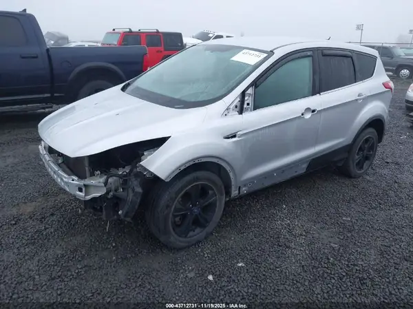 1FMCU9GX7GUC61195 2016 FORD ESCAPE - Image 2