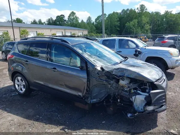 1FMCU9GX8GUA79697 2016 FORD ESCAPE - Image 1
