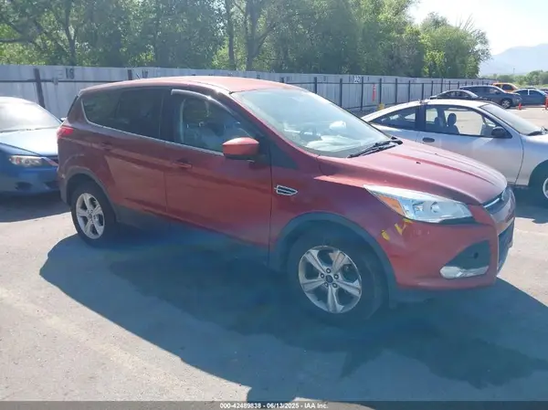 1FMCU9GXXGUB87240 2016 FORD ESCAPE - Image 1