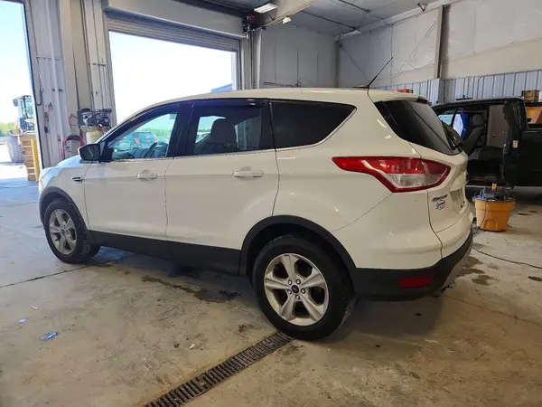 1FMCU9GXXGUC69744 2016 FORD ESCAPE - Image 2