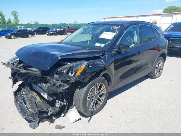 1FMCU9H60LUA44989 2020 FORD ESCAPE - Image 2