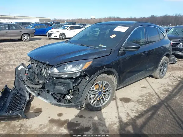 1FMCU9H60LUA97546 2020 FORD ESCAPE - Image 2