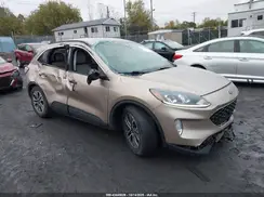 1FMCU9H60MUA17390 2021 FORD ESCAPE