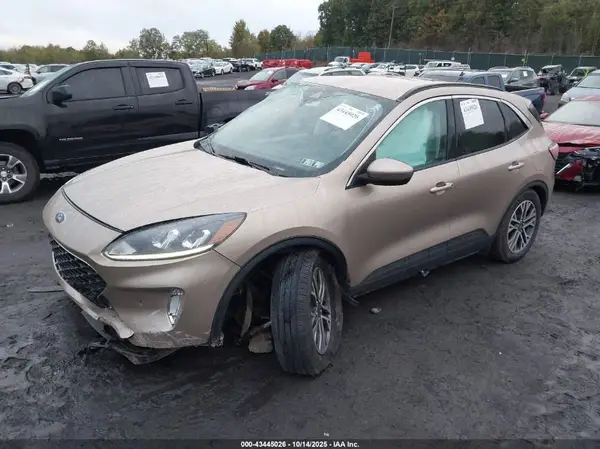 1FMCU9H60MUA17390 2021 FORD ESCAPE - Image 2
