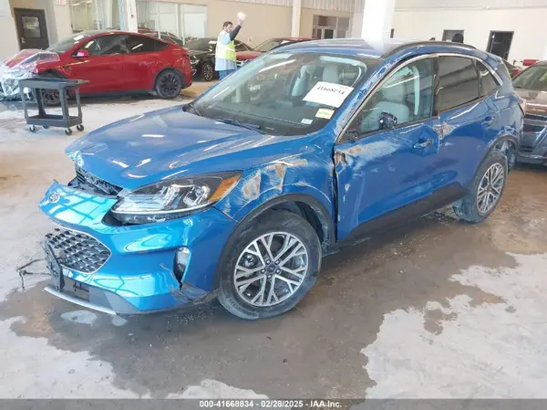 1FMCU9H60MUA56545 2021 FORD ESCAPE - Image 2