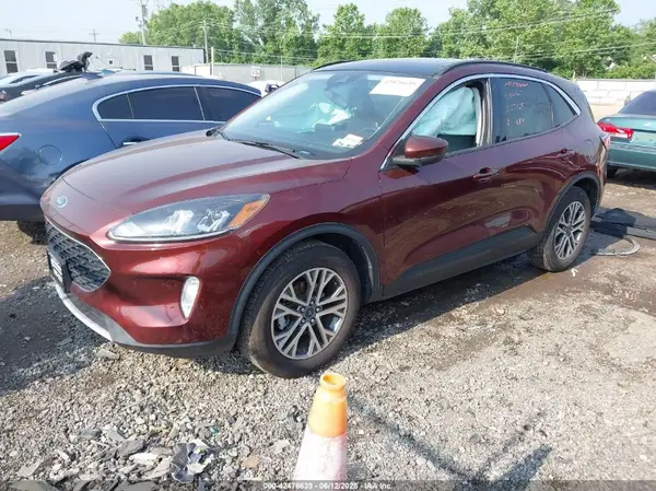 1FMCU9H60MUA61602 2021 FORD ESCAPE - Image 2