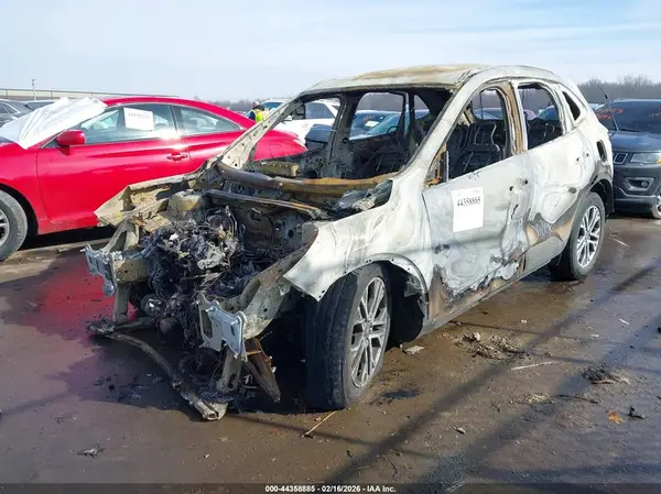 1FMCU9H60MUA65231 2021 FORD ESCAPE - Image 2