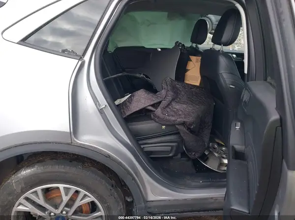 1FMCU9H60MUB15870 2021 FORD ESCAPE - Image 8