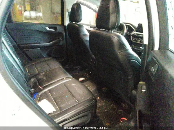 1FMCU9H60NUA34790 2022 FORD ESCAPE - Image 8