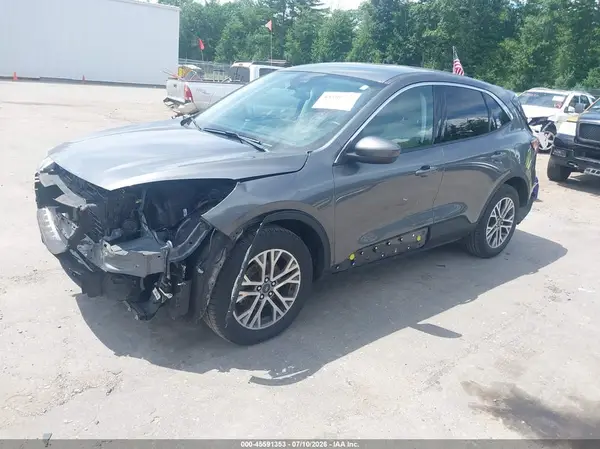1FMCU9H60NUA39181 2022 FORD ESCAPE - Image 2